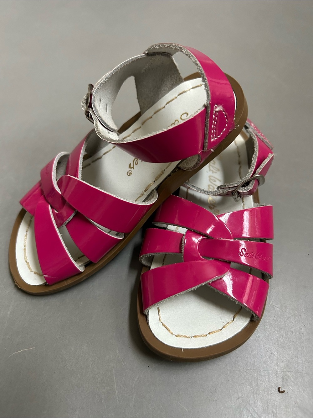 Salt Water Sandals size 8 like new